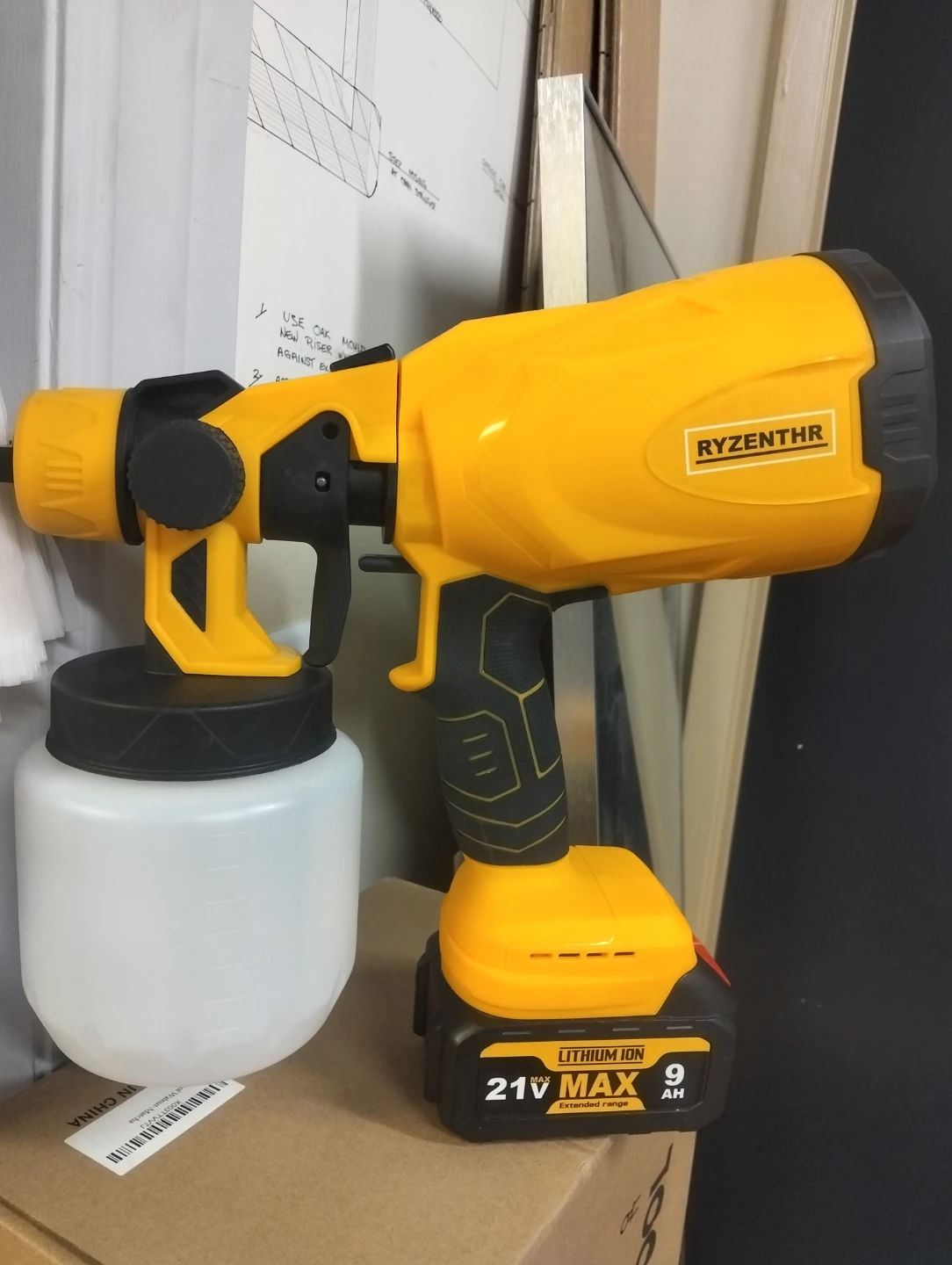 🥕Ryzenthr 21V MAX Paint Sprayer - New in Box! - photo 4