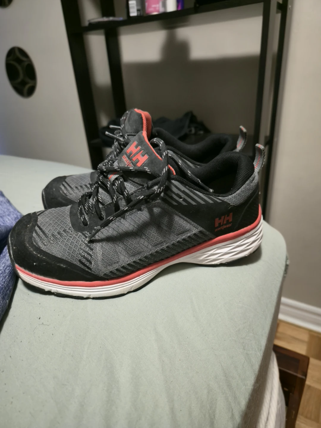 Helly Hansen Workwear Shoes - Size 8 - photo 2