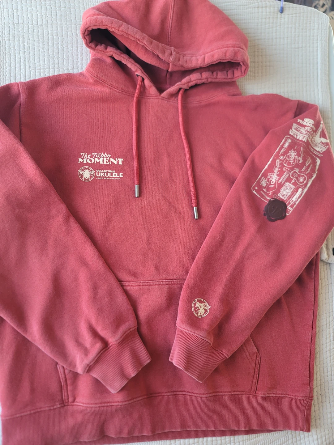 The Tubbo Moment Ukulele Hoodie - Size L indie cotton