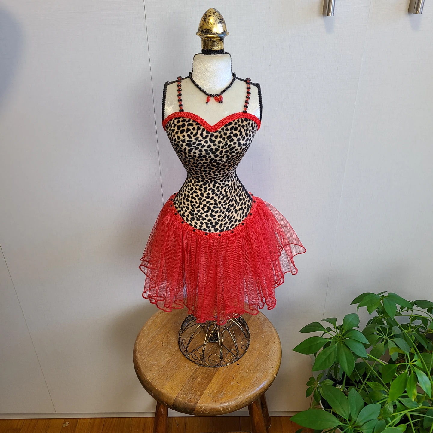Leopard Print Bust Display Mannequin with Red Tulle Skirt - photo 2