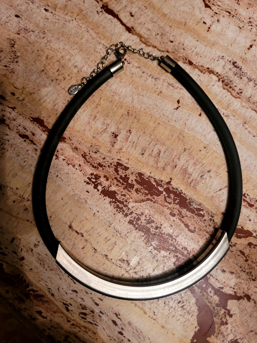 Black & Silver Collar Necklace🥕