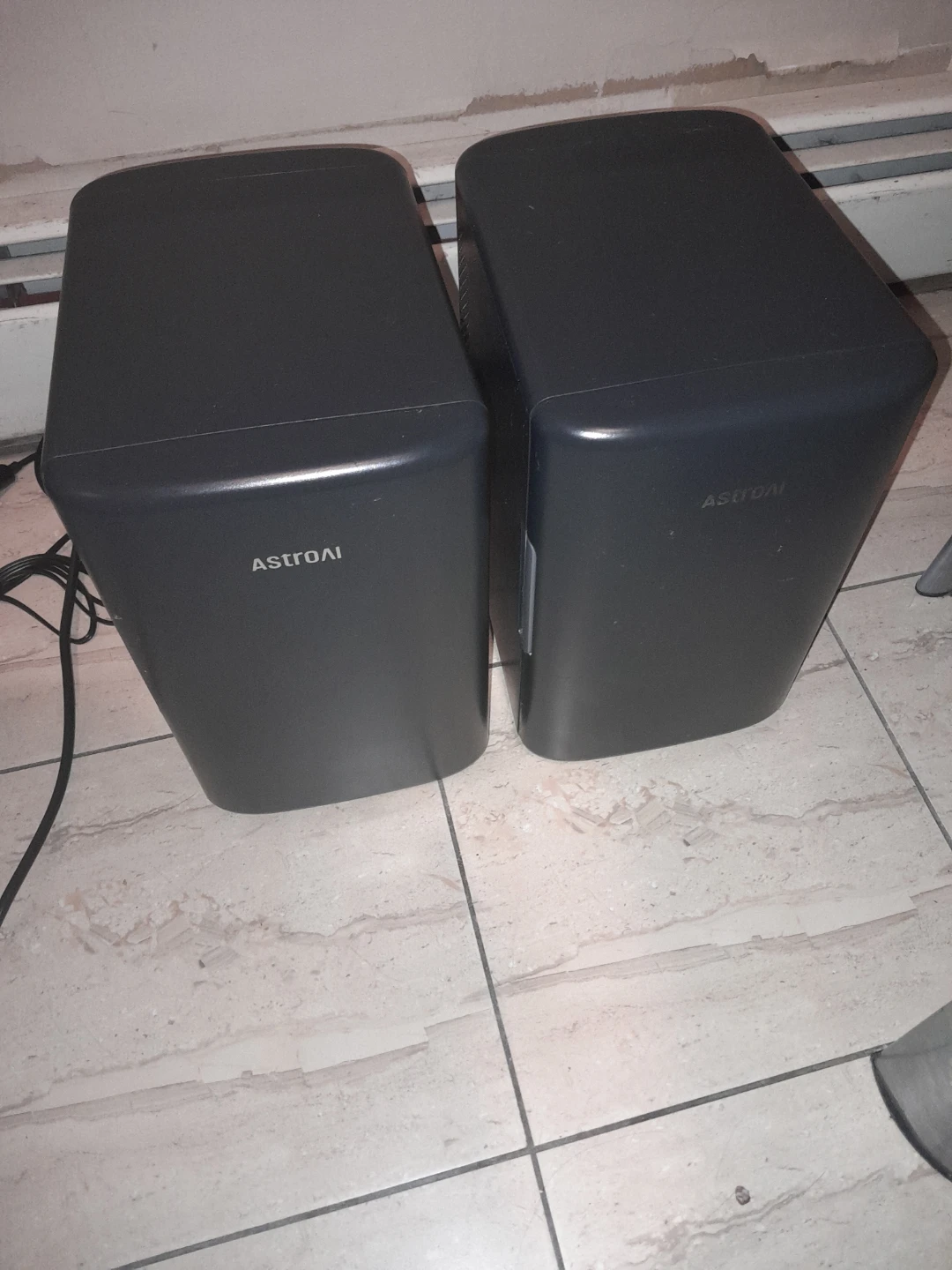 2 mini fridges/ warmers