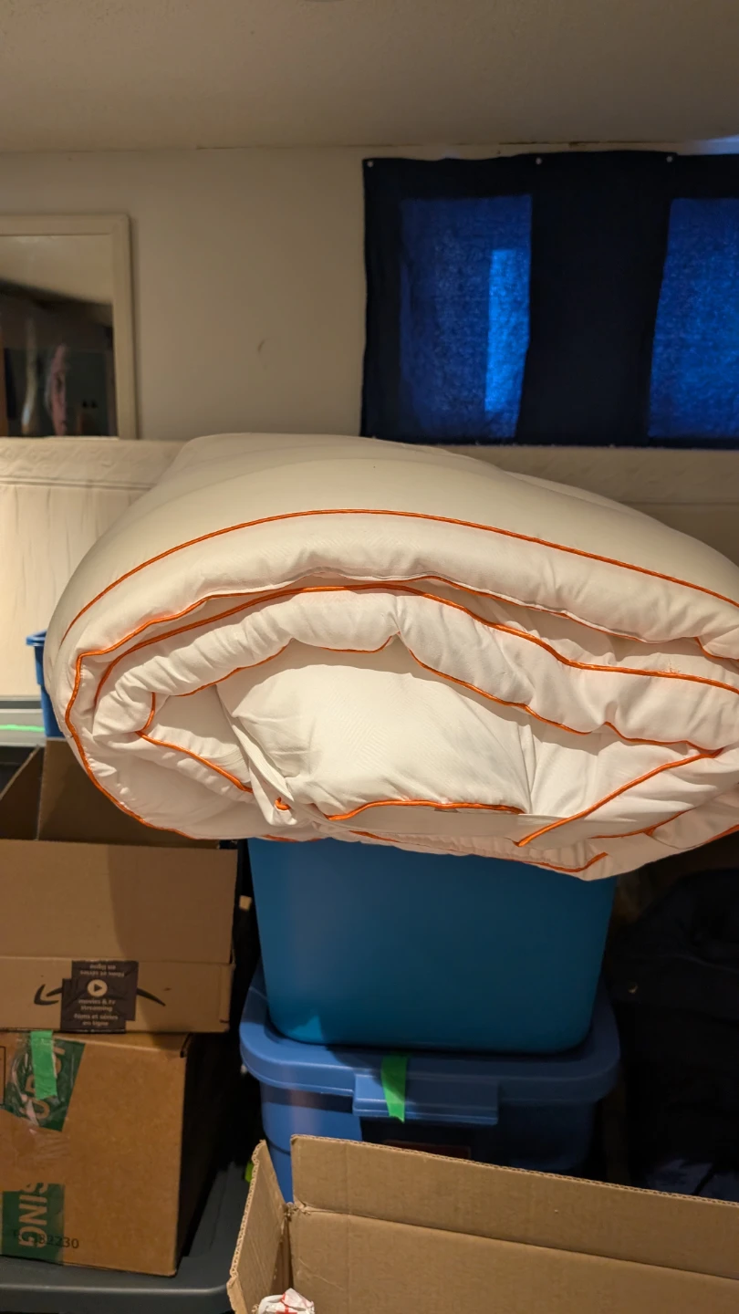 White Down soft mattress topper