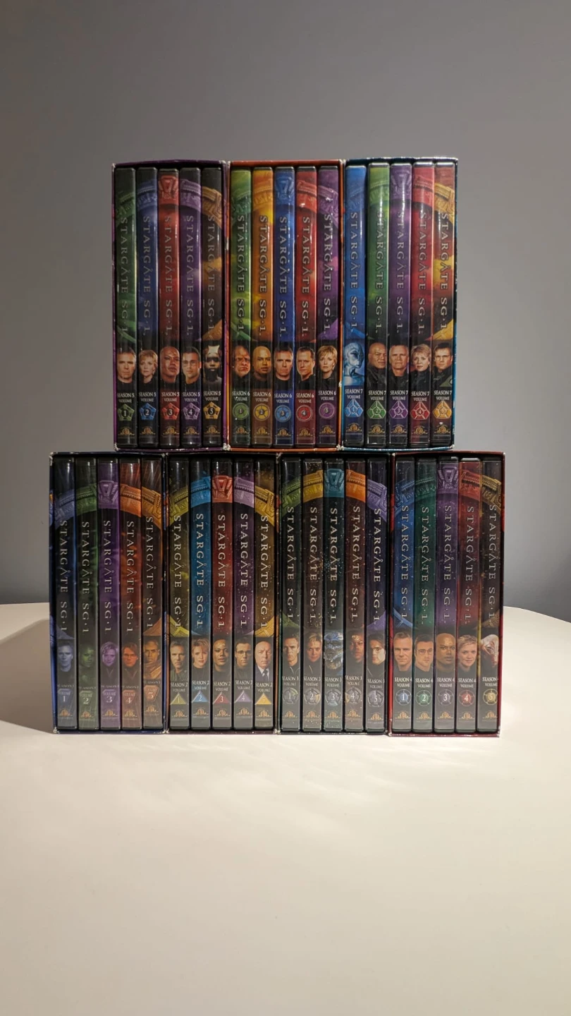 Stargate SG-1 Seasons 1-10 DVD Box Set - photo 2