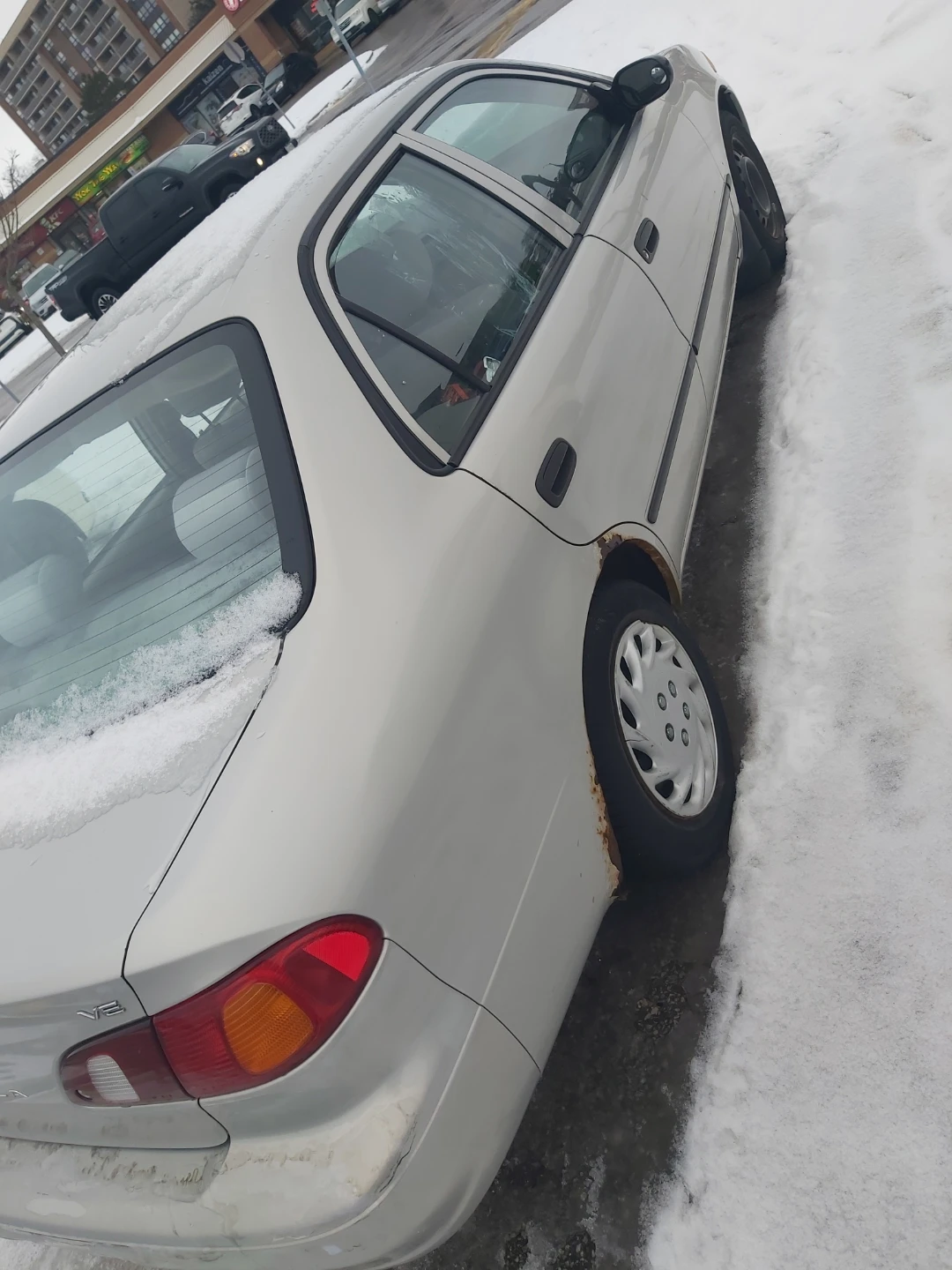 Toyota Corolla Sedan - Silver