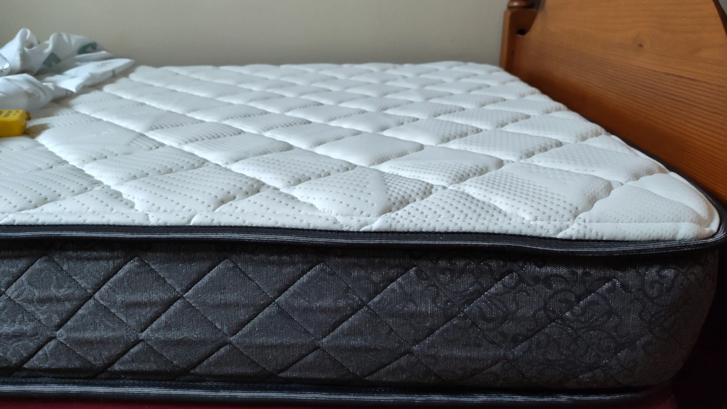 Brand New TWIN/SINGLE Mattress 39" x 75"