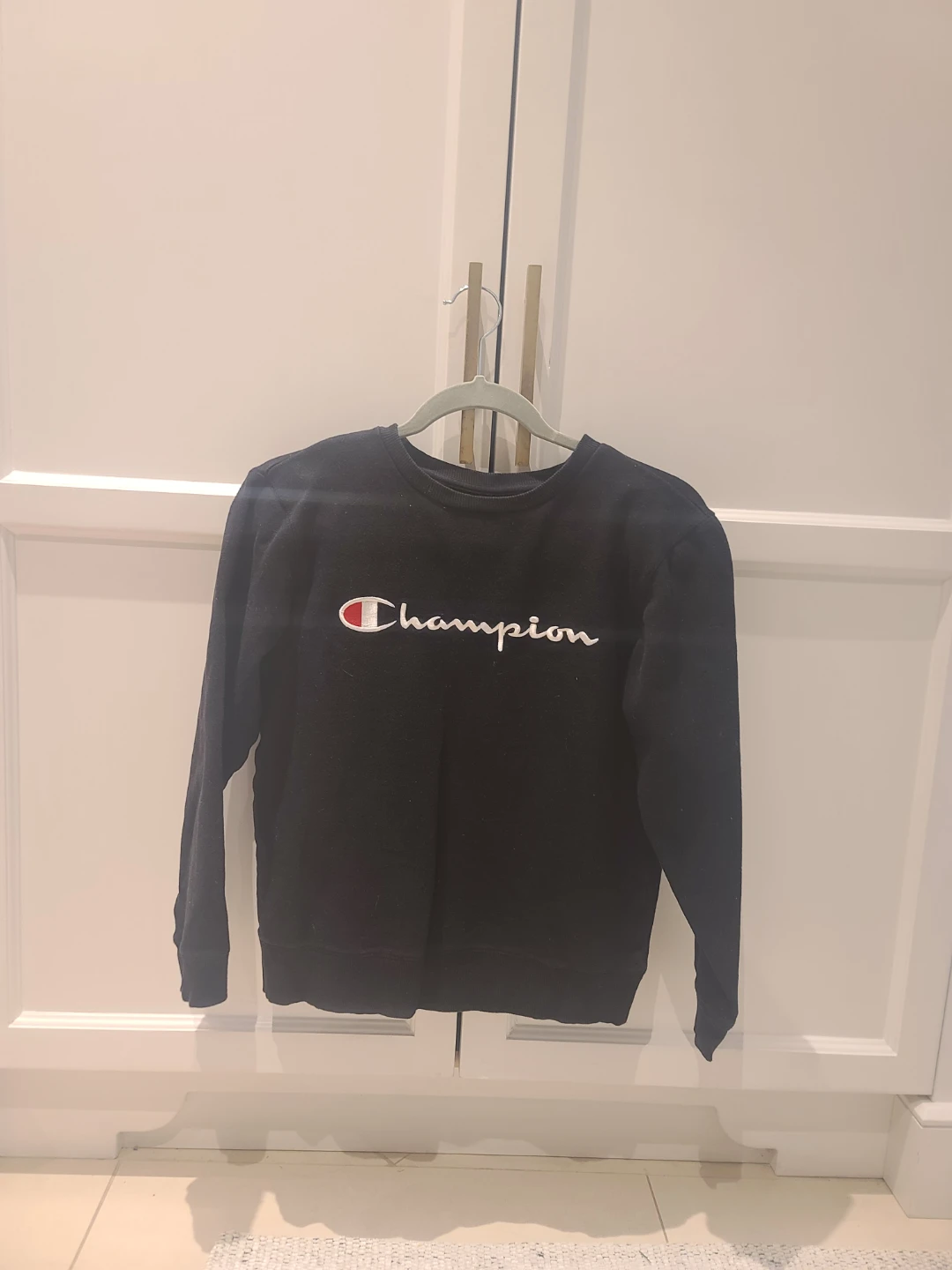 Kids Champion Black Crewneck Sweatshirt - Size L