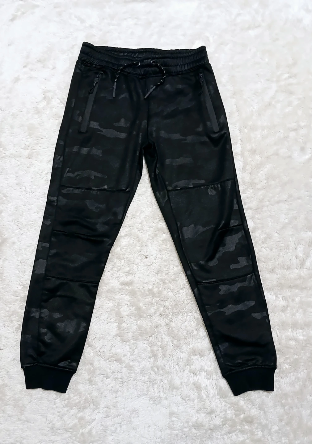 Champion T-shirt & Black Jogger - photo 5