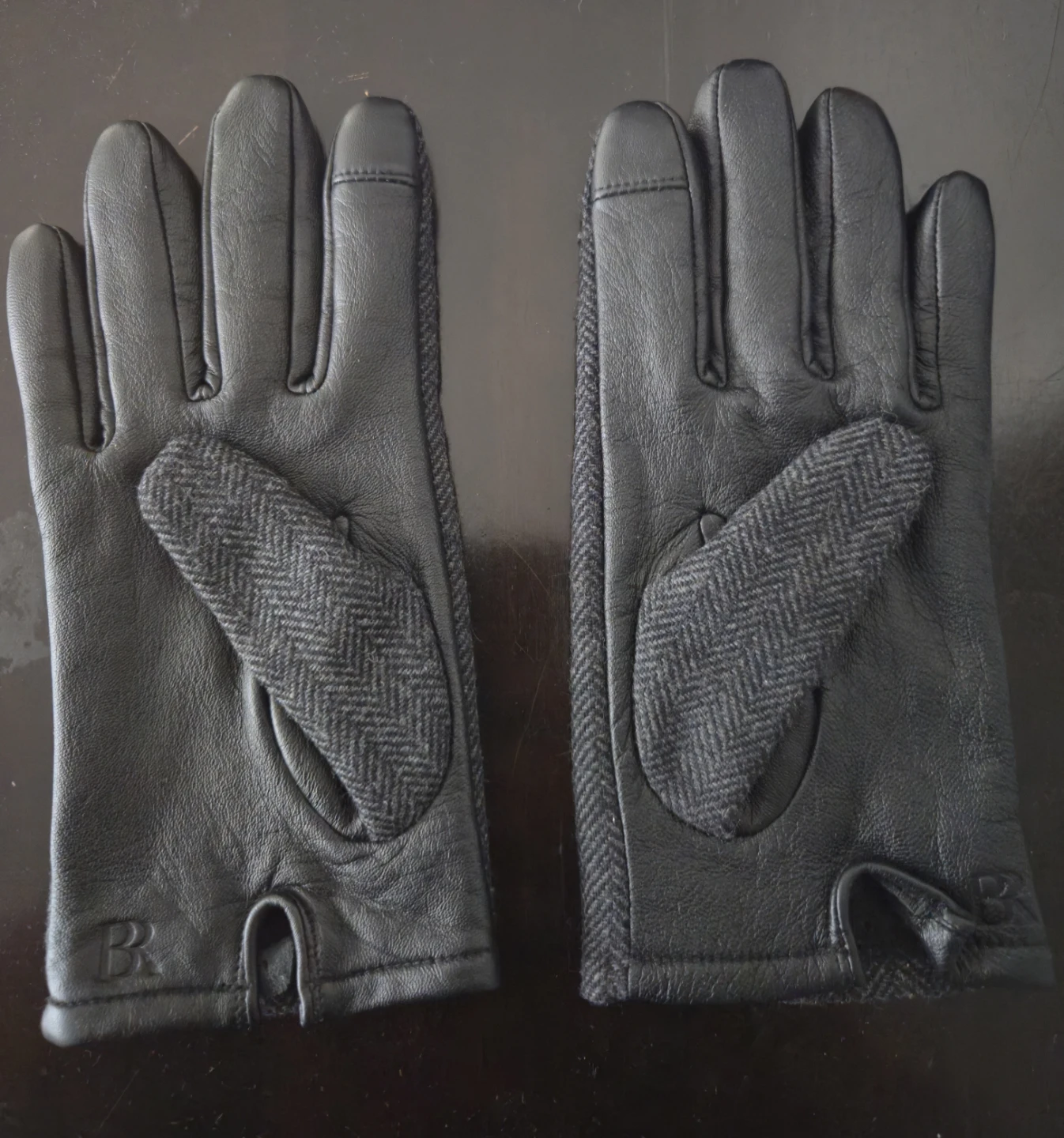 Banana Republic Mixed Media Leather Gloves (Size S/M)