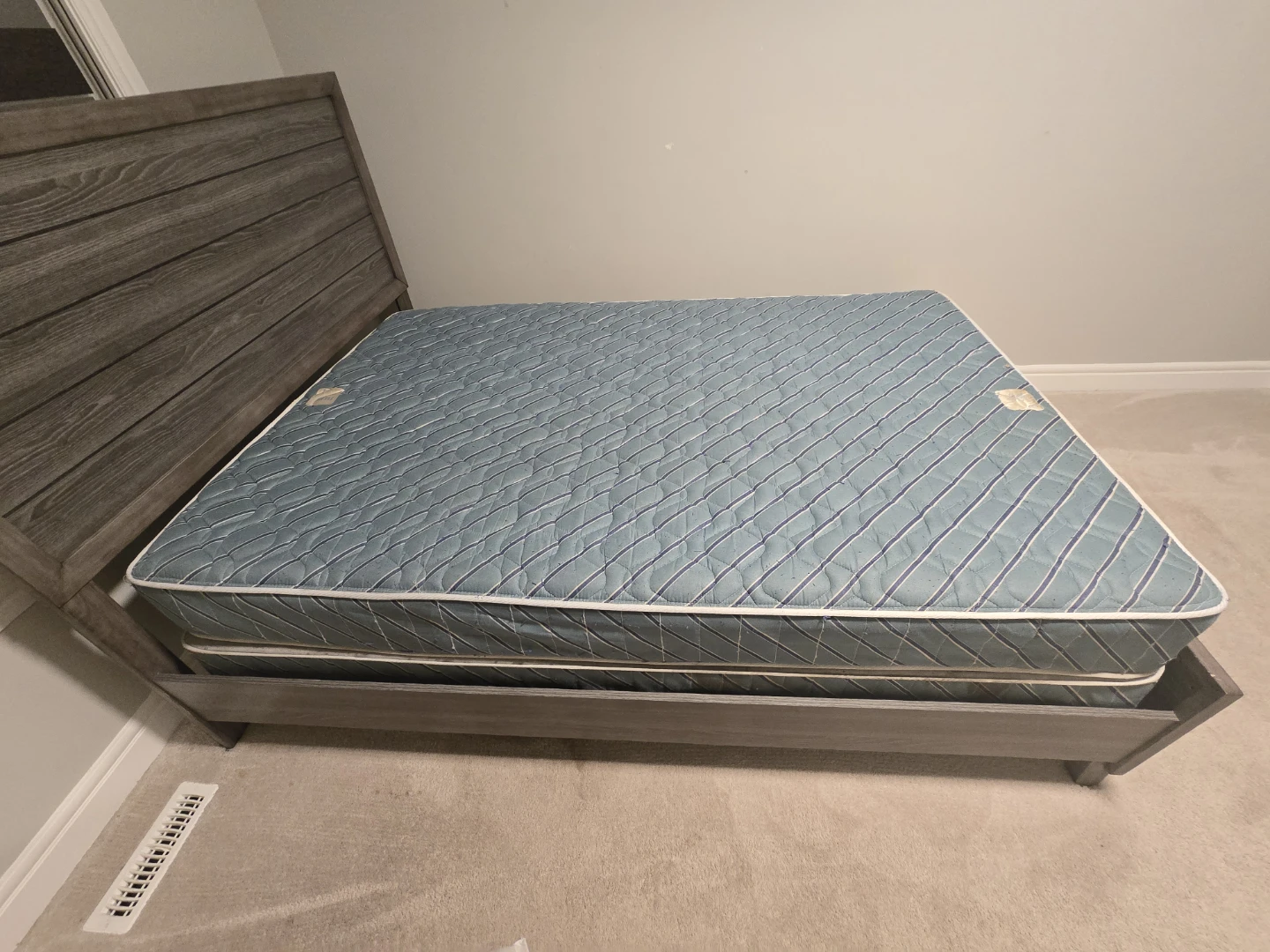 Queen Size Bed Frame and Double Mattress - photo 2