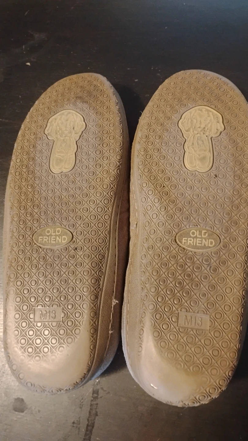 Old Friend Moccasin Slippers, Size 13 - photo 2
