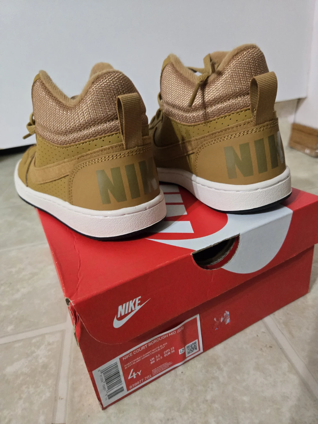 Nike Court Borough Mid Kids Size 4Y - photo 2