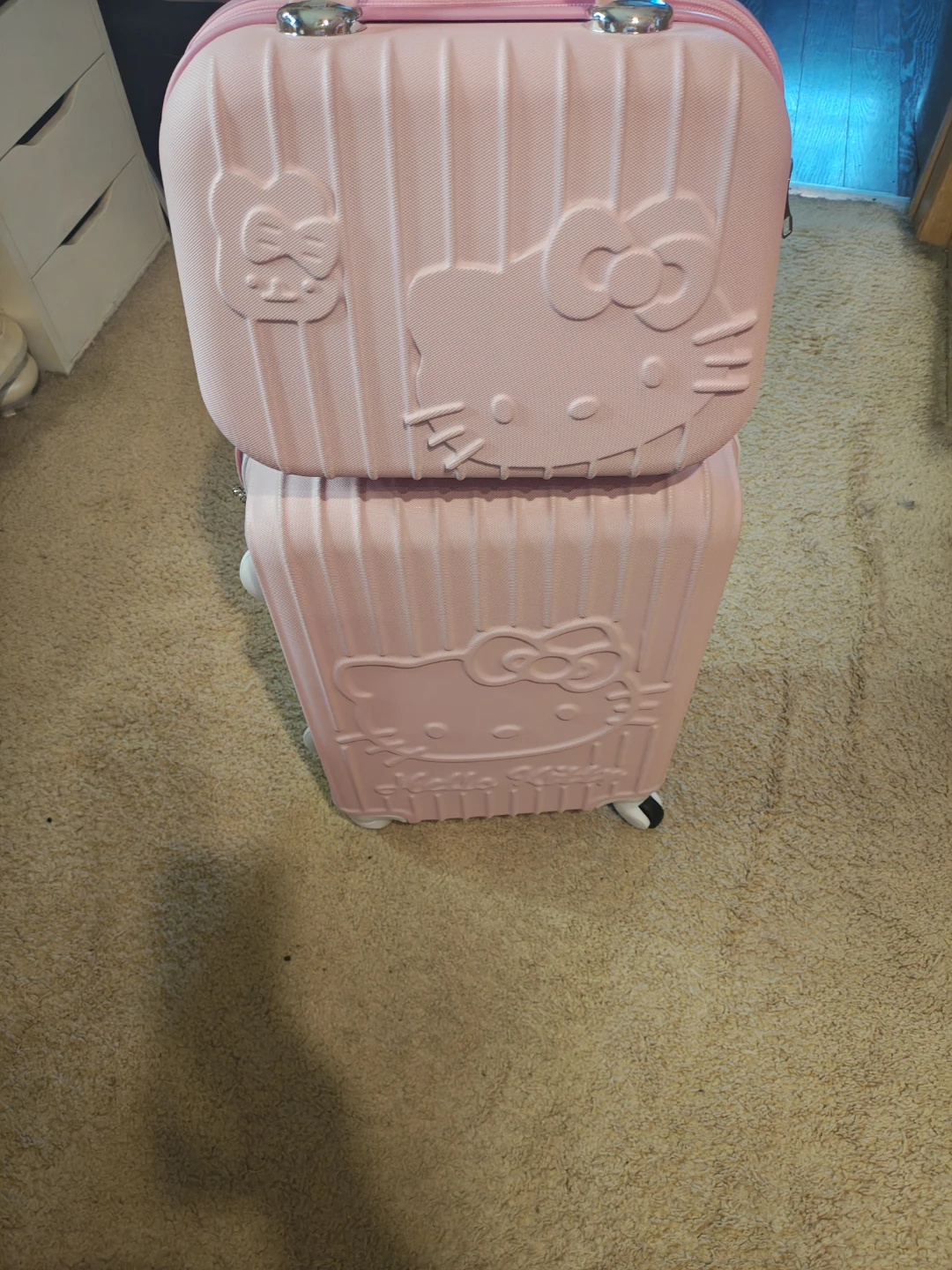 Hello Kitty Pink Luggage Set
