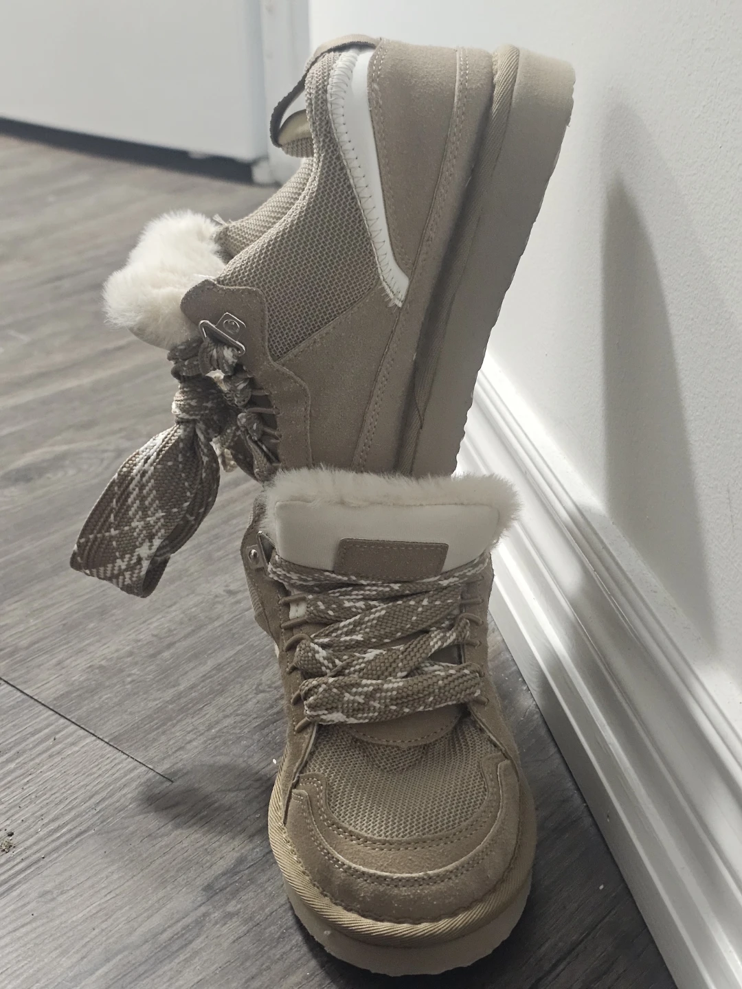 Ugg *replic* Women's Tasman LTA Boot - Size 8