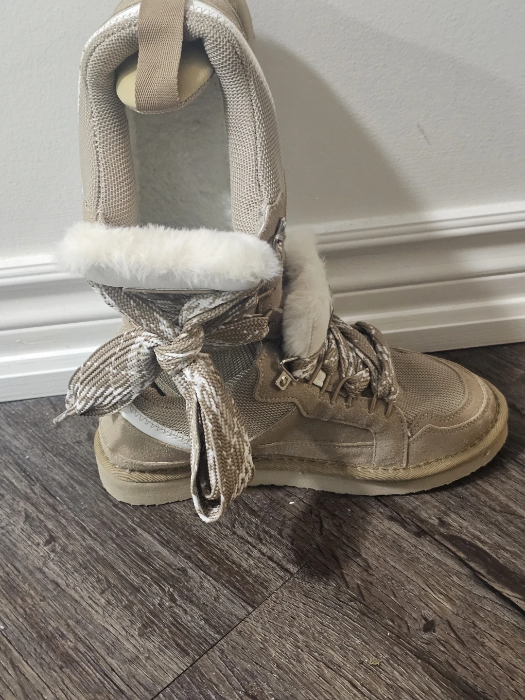 Ugg *replic* Women's Tasman LTA Boot - Size 8 - photo 2