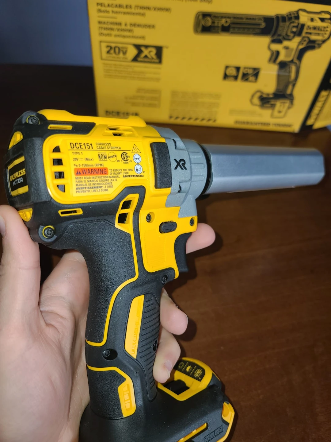 New DEWALT 20V Cordless Cable Stripper (Tool Only) 🏆 - photo 3