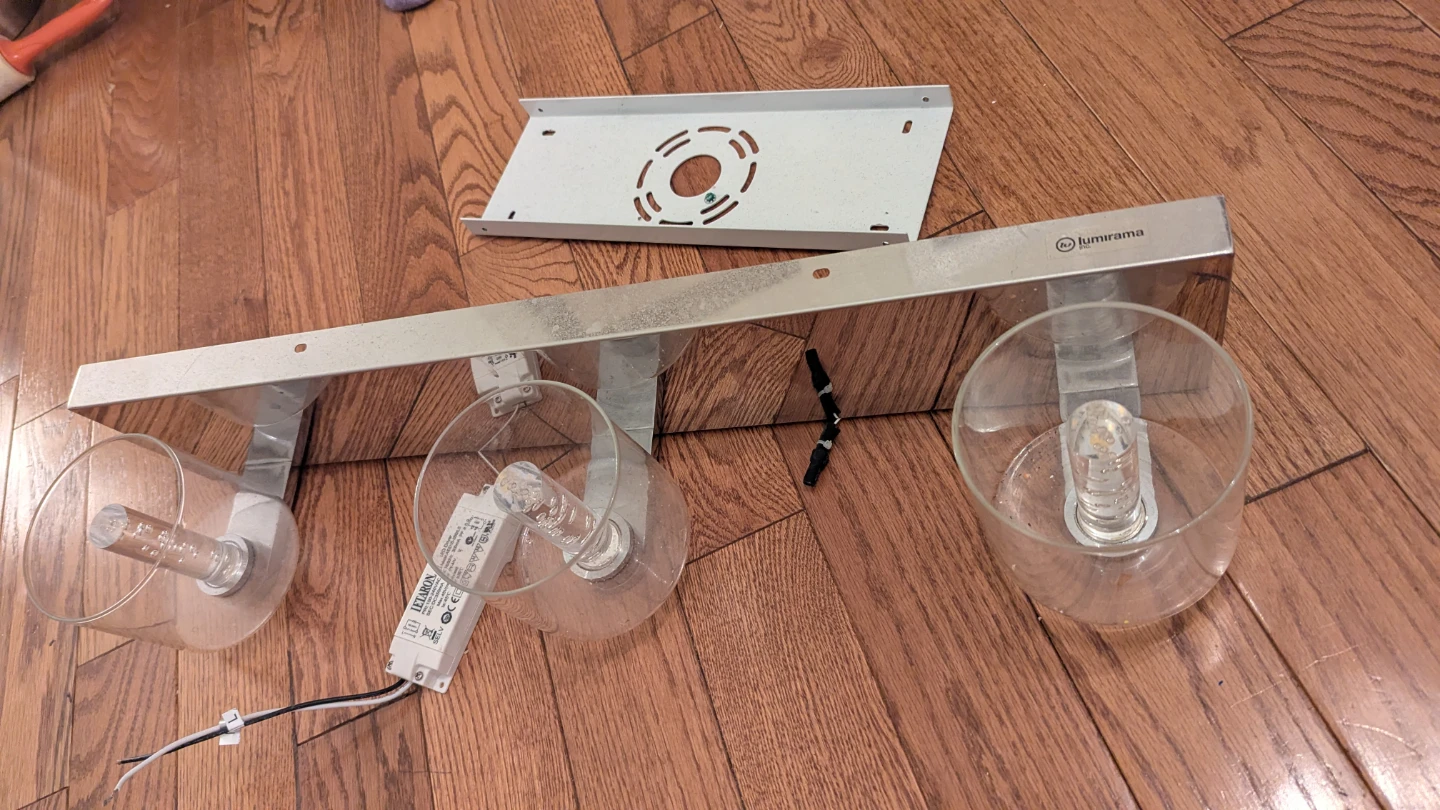 Lumirama 3-Light Vanity Light Fixture