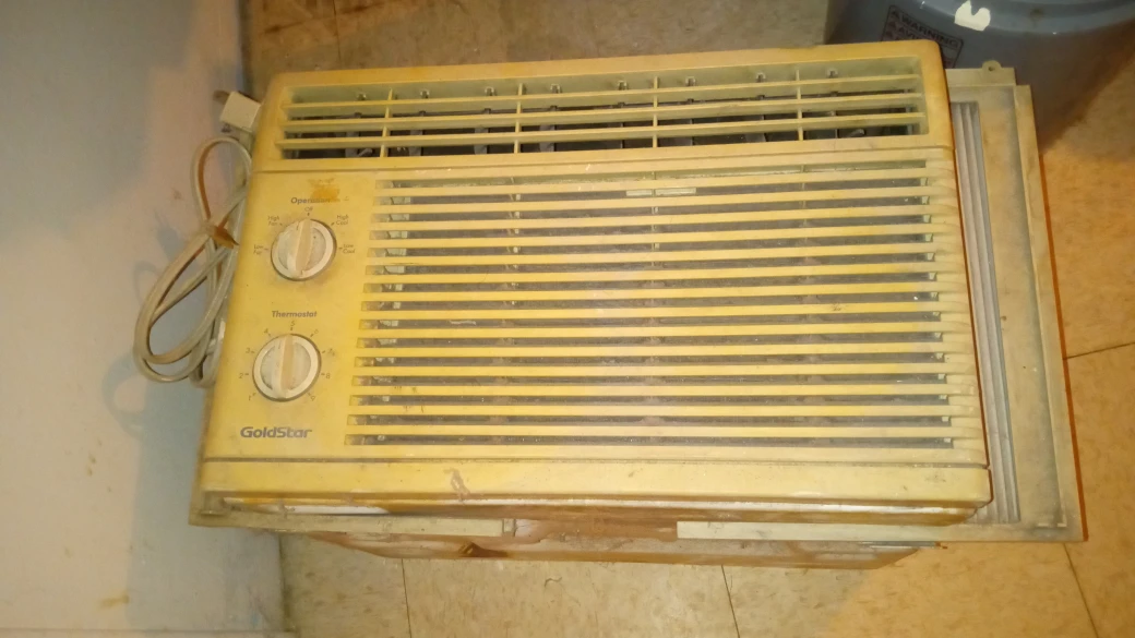 GoldStar Window Air Conditioner
