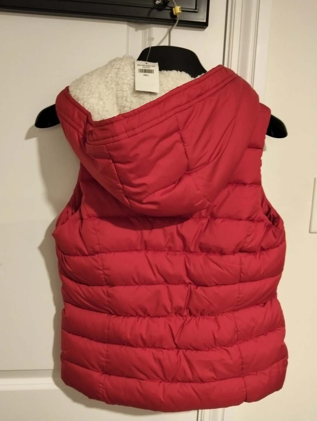 Hollister Red Puffer Vest with Sherpa Lining - Small - photo 3