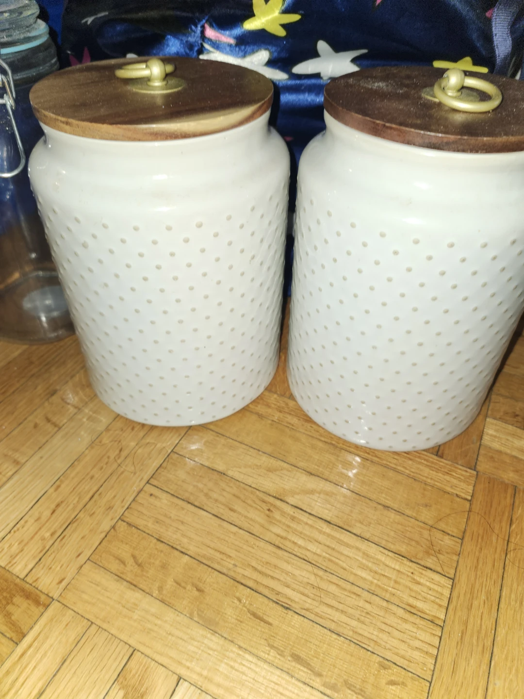 Set of 2 White Ceramic Canisters with Wooden Lids