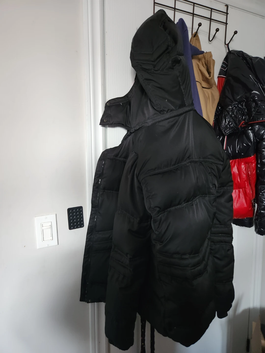 Adidas Black Puffer Jacket - Size M - photo 3