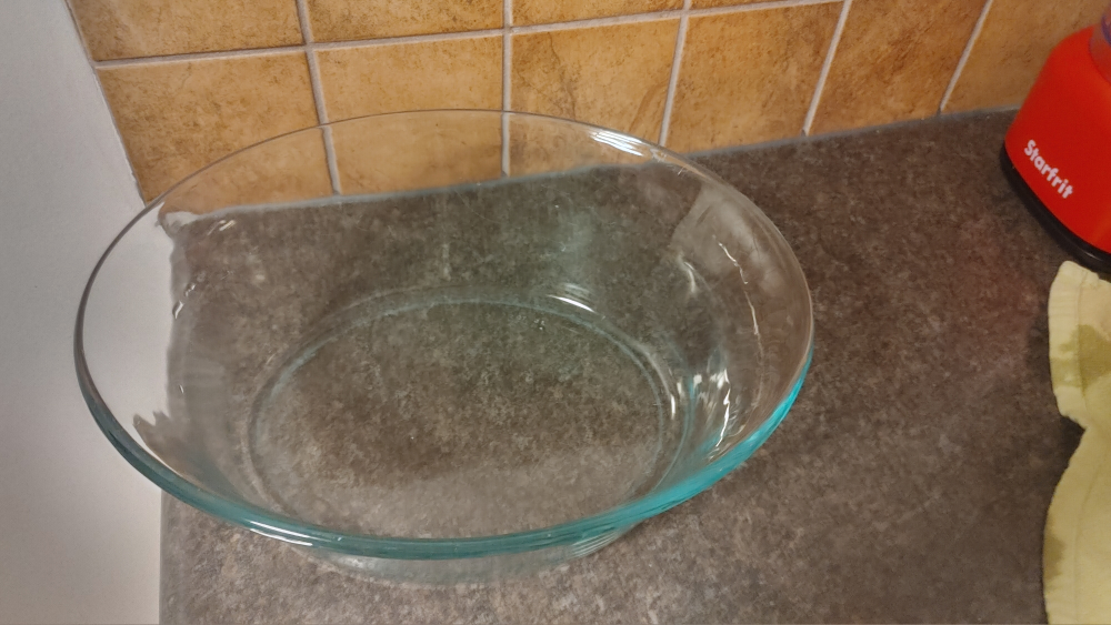 Pyrex Glass Mixing Bowl with Lid - photo 4