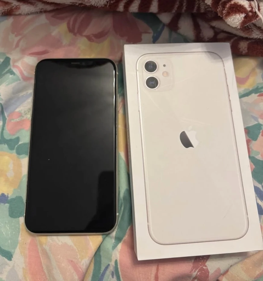 Apple iPhone 11 (Red & white) 93% battery and above - photo 2