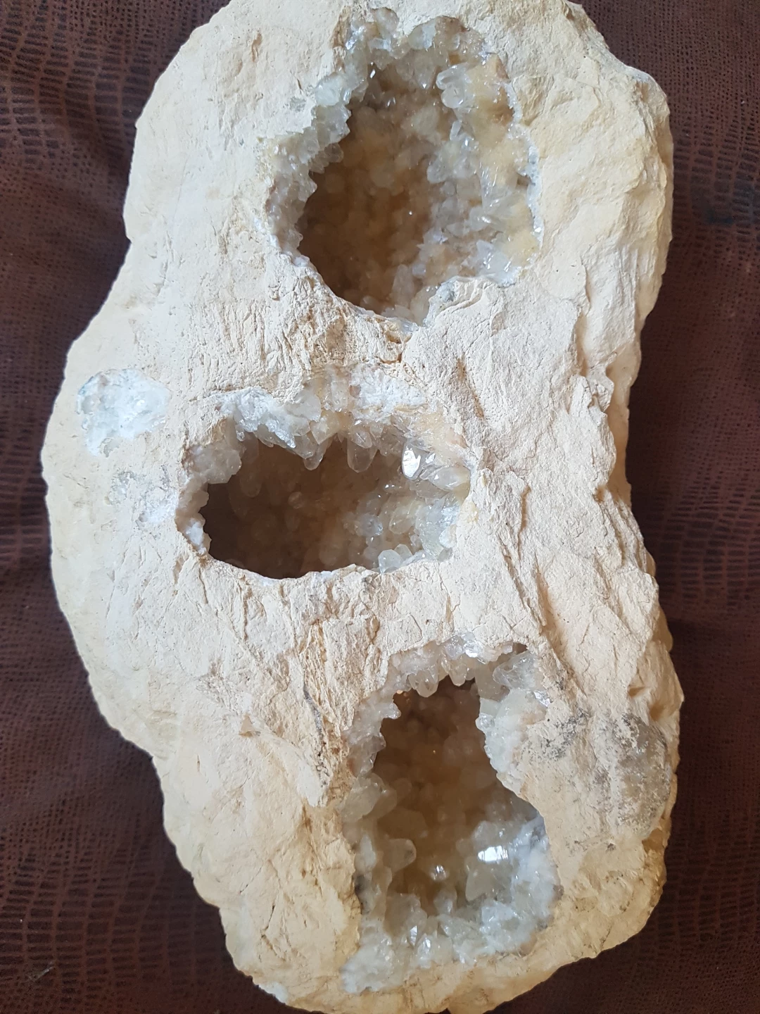 LRG Geode Rock 🥕