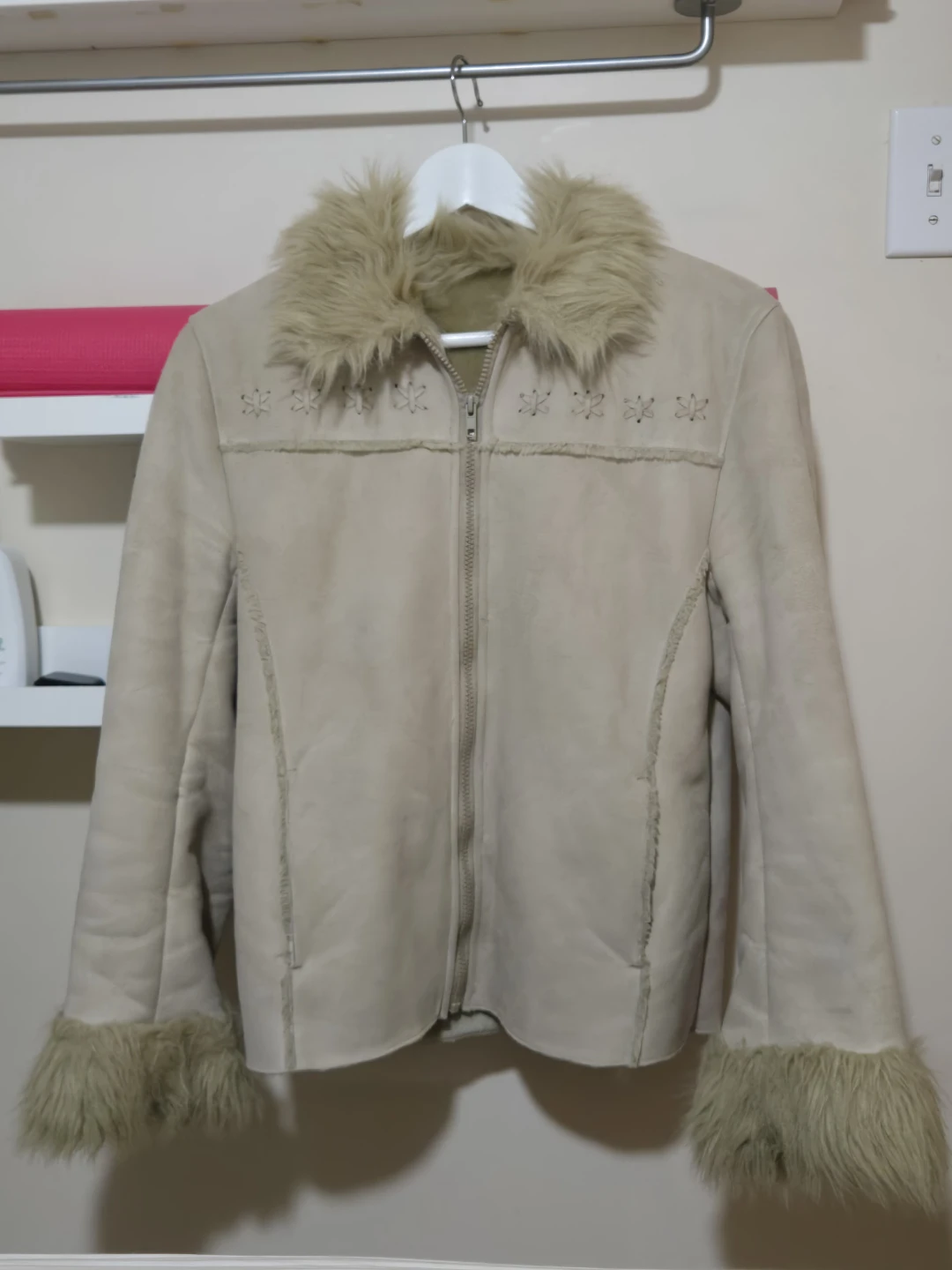 Winter Time - Beige Faux Fur Trim Jacket