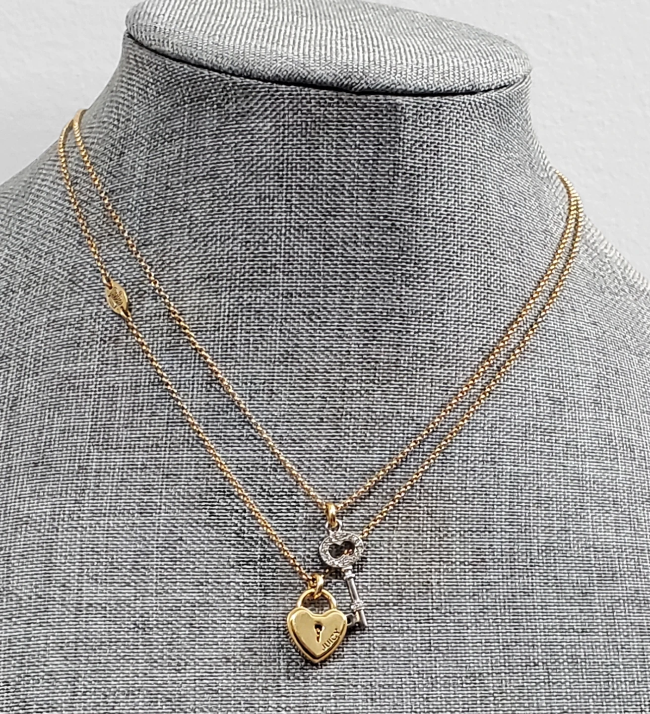 Y2K Juicy Couture Heart Lock & Key Pendant Necklace Set - photo 4
