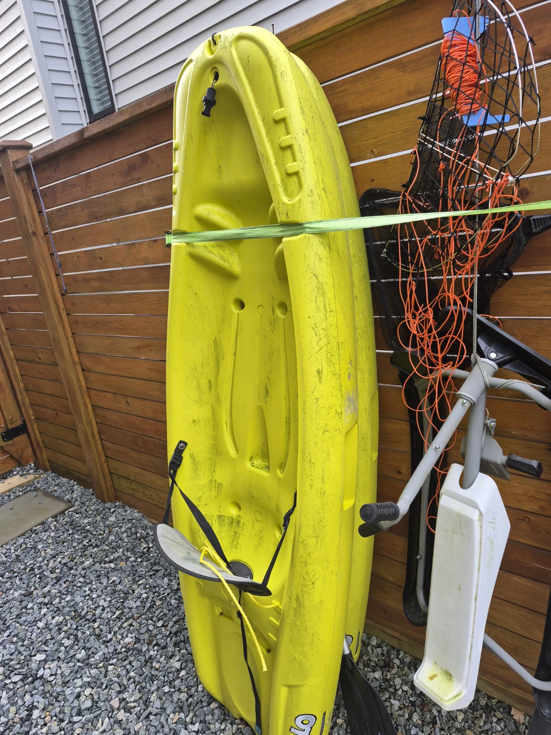 Pelican Kayak with Paddle - photo 3