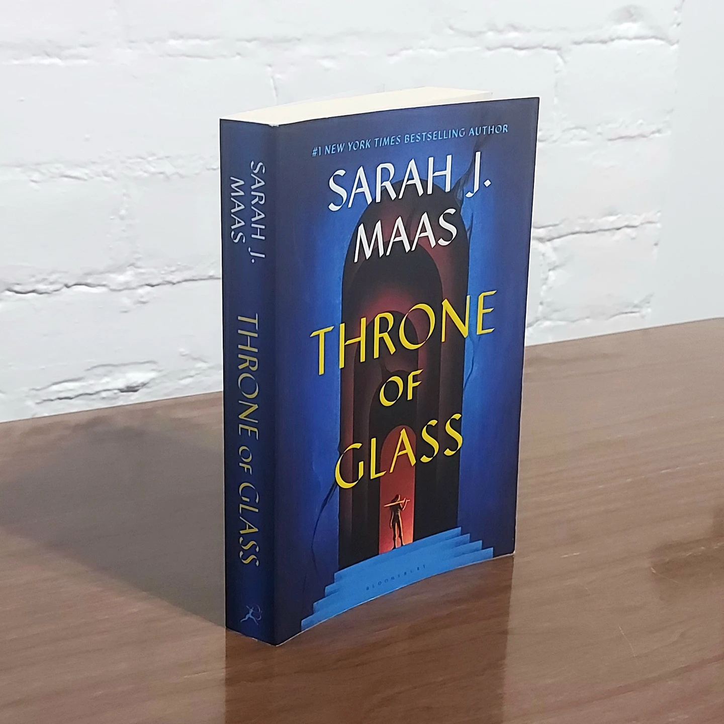 Throne Of Glass series by Sarah J. Maas paperback books - photo 2