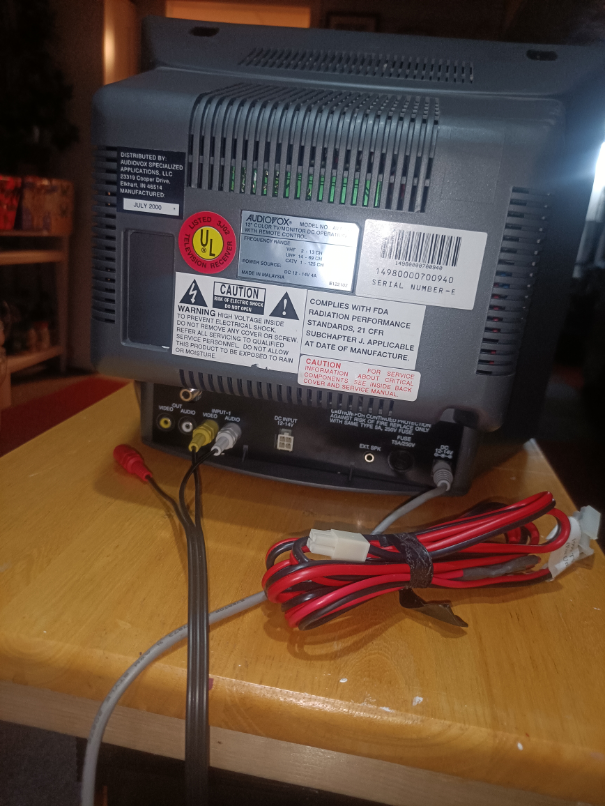 Brand new out of box audiovox 13 inch crt tv with composite inpu - photo 3