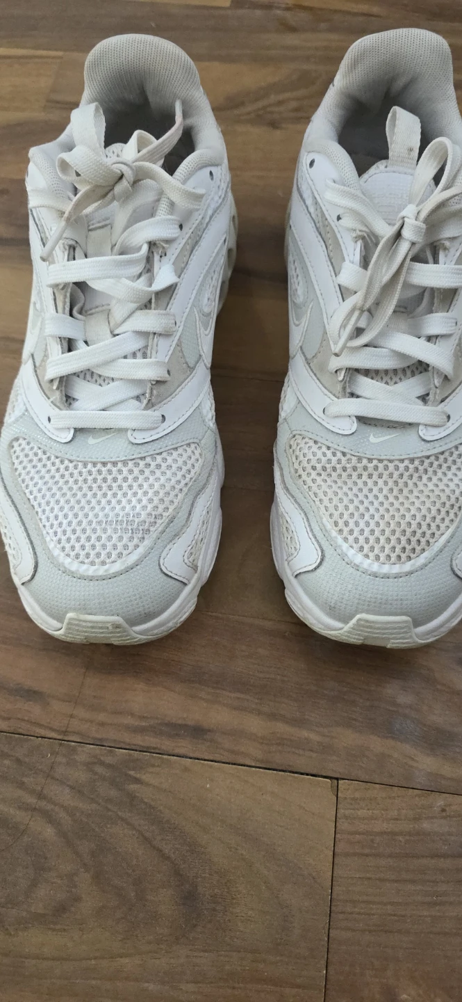 Nike Zoom Air White Shoes - US 9