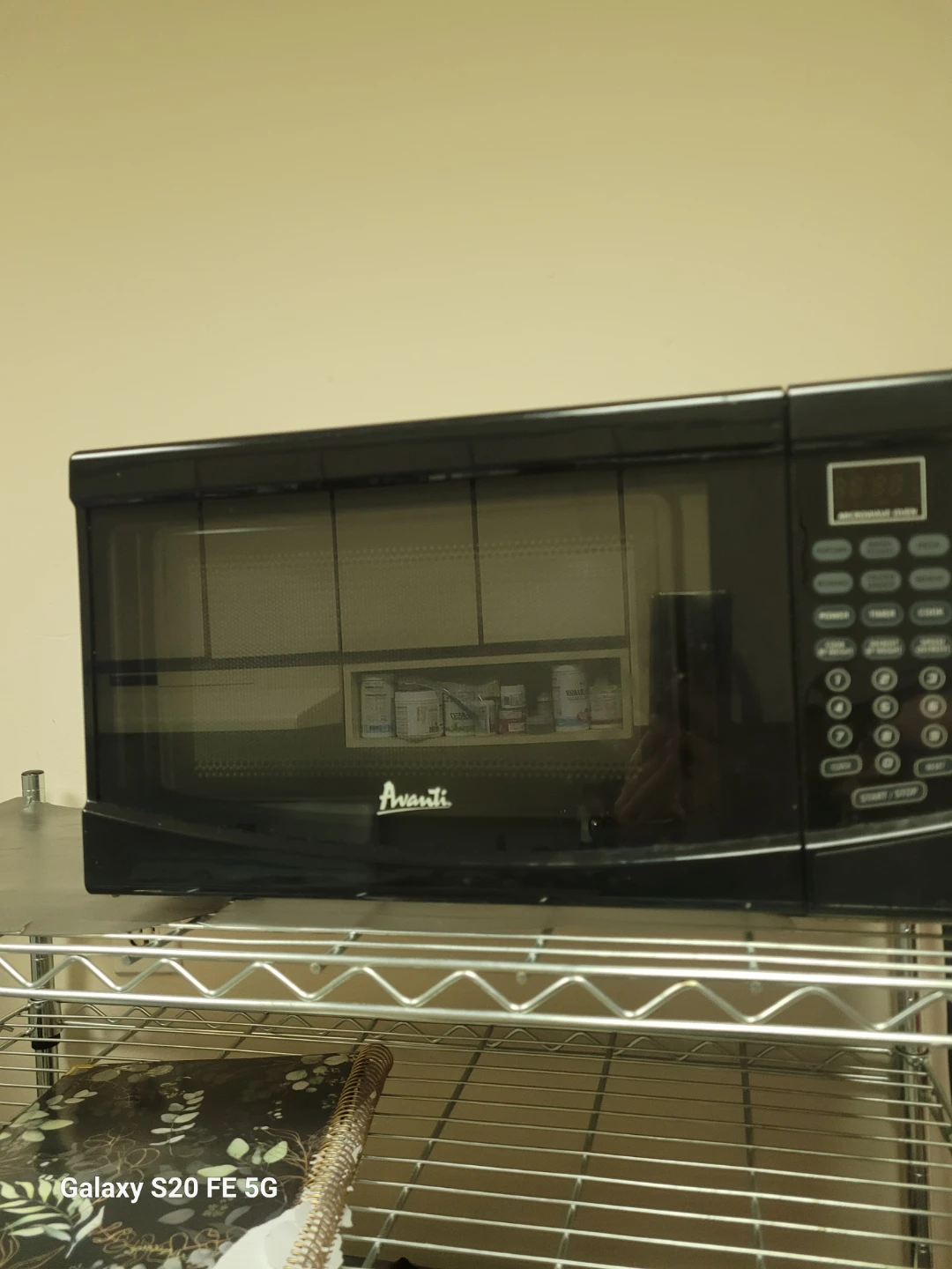 Avanti Black Microwave Oven
