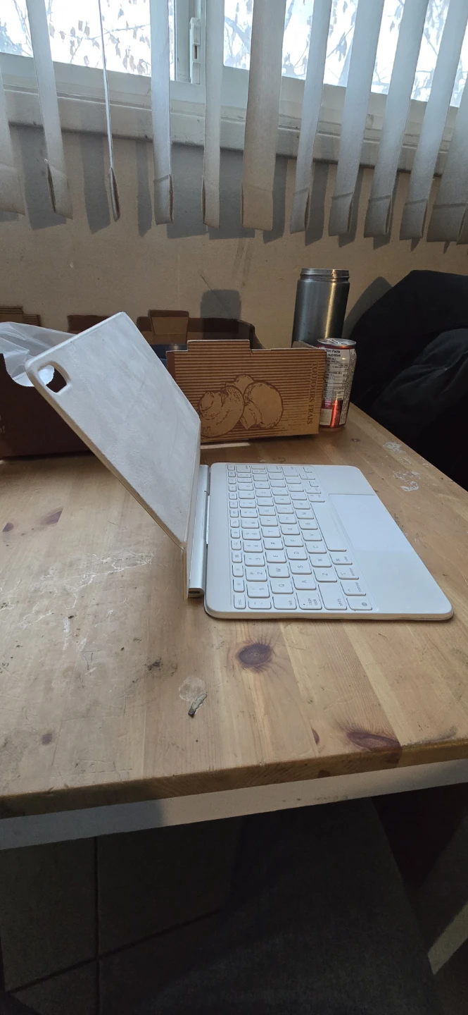 Apple iPad Magic Keyboard - photo 3