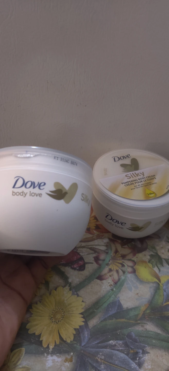 Dove Silky Pampering Body Cream 300ml x3 - photo 3