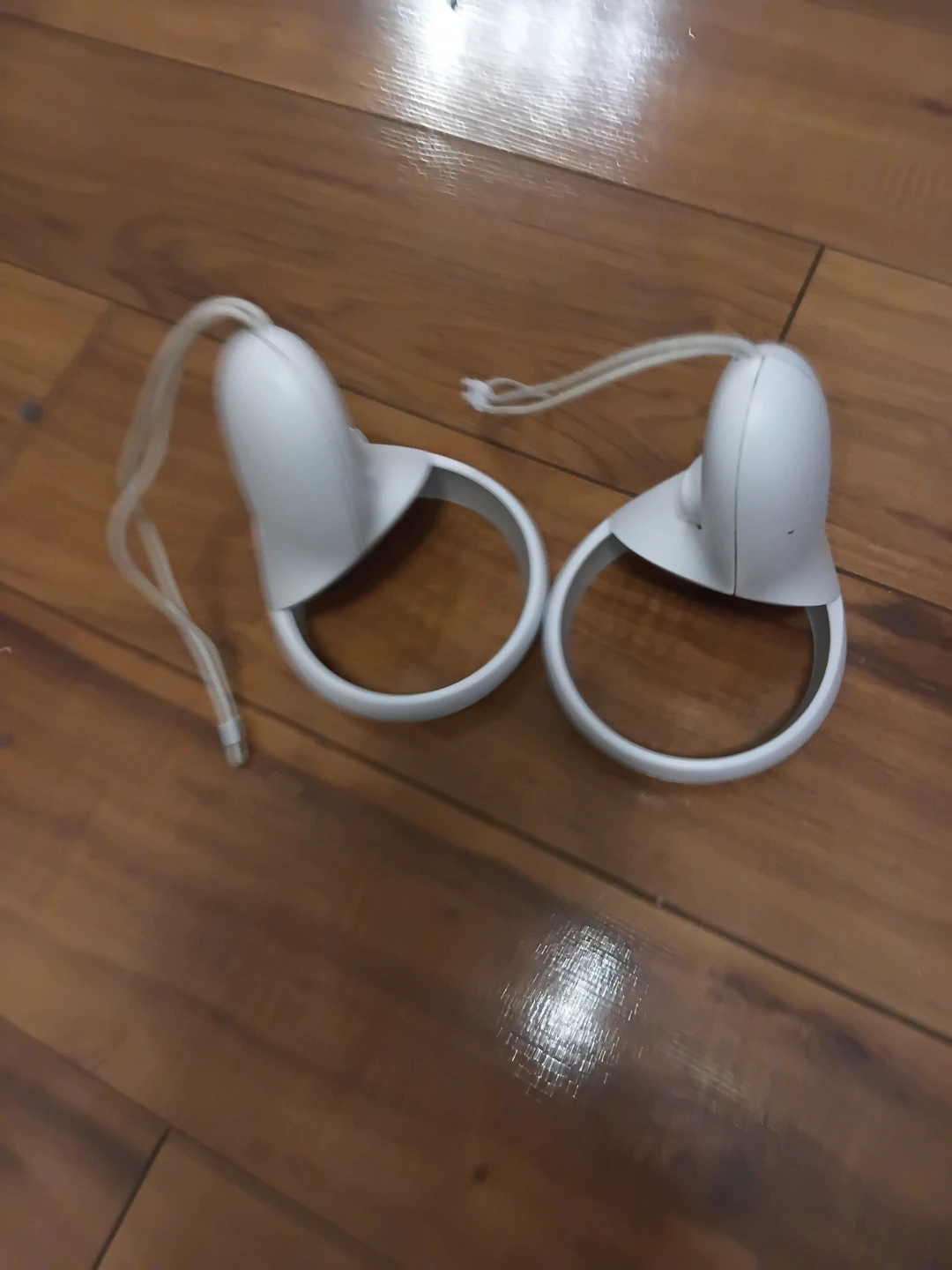 Meta Quest 2 VR Headset with Controllers - photo 2