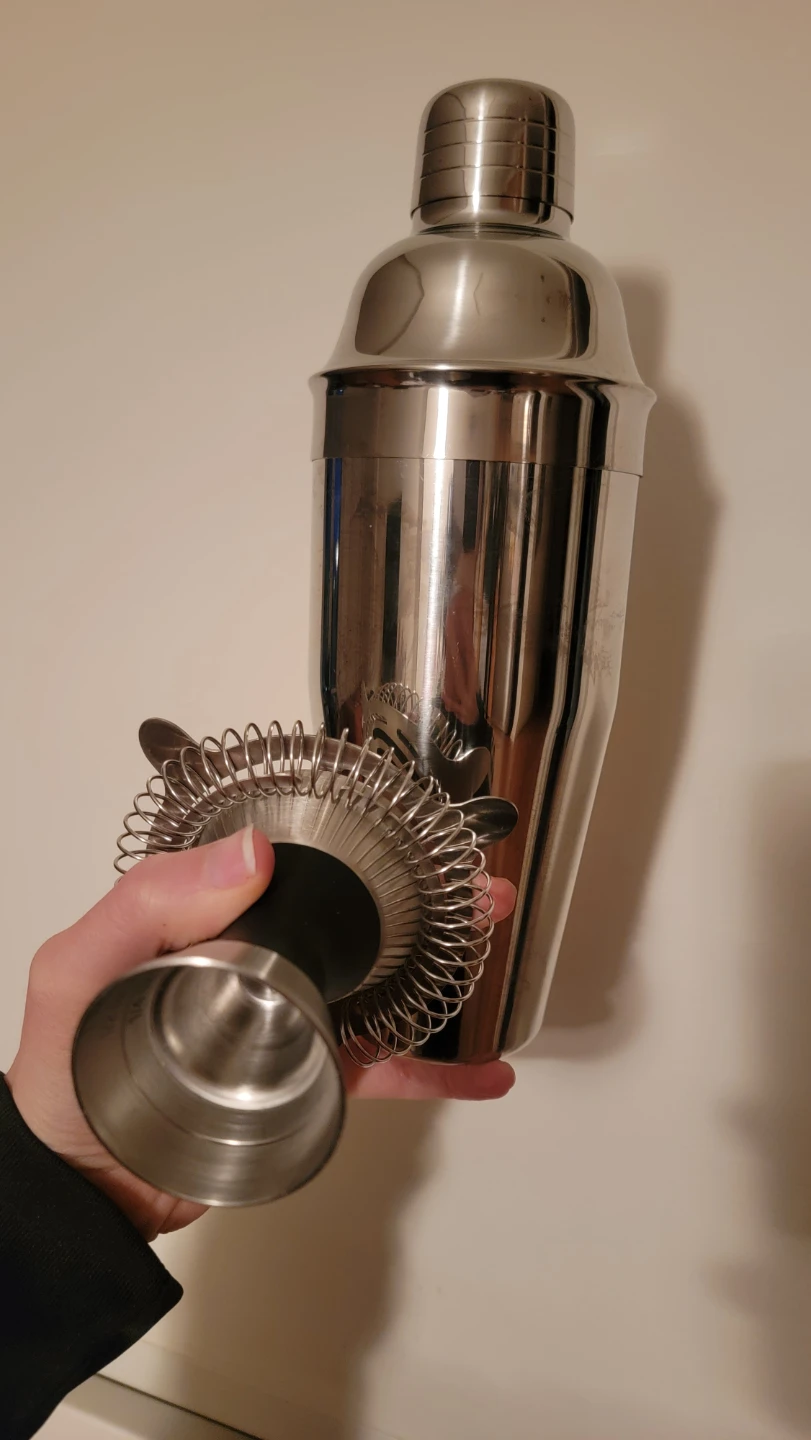Cocktail Shaker Set with Strainer