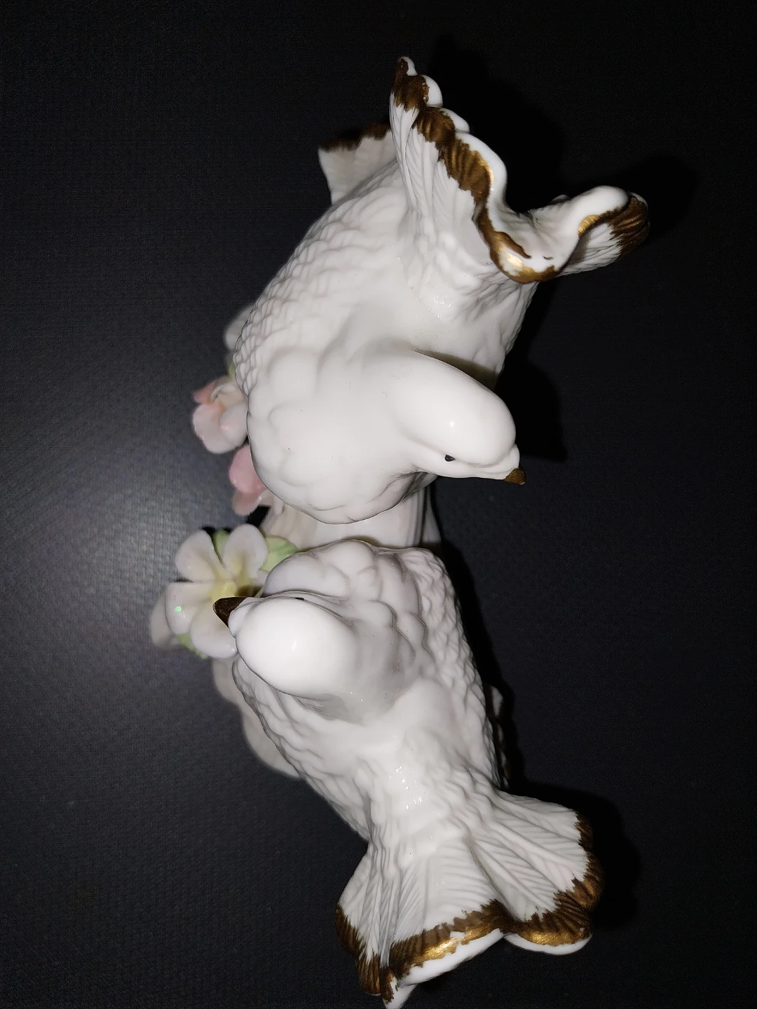 White porcelain doves figurine with gold trim - photo 5