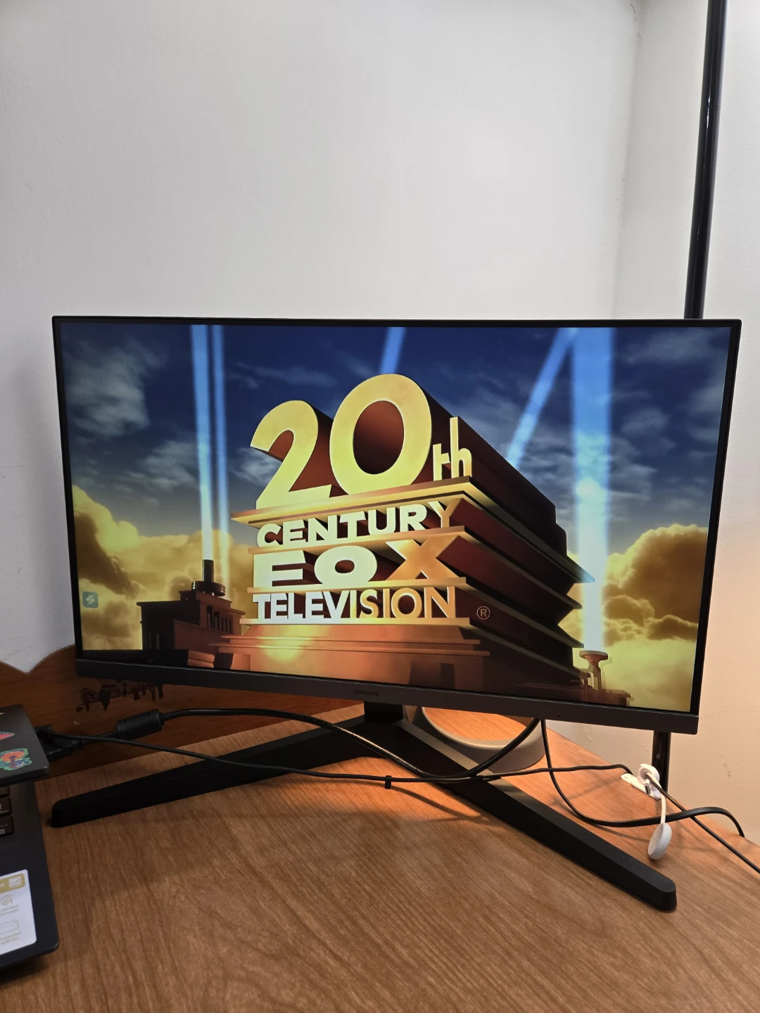 Samsung 27-inch Computer Monitor with keyboard and hdmi cable - photo 3