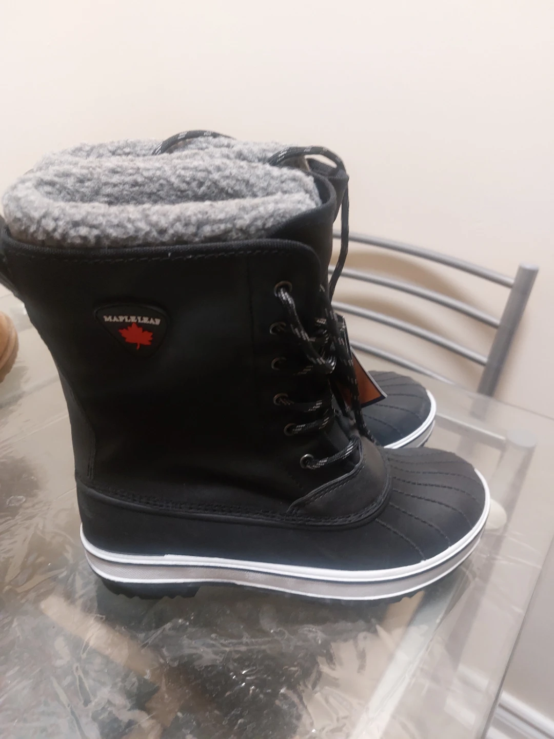 Maple Leaf Black Winter Boots - Women's - photo 2