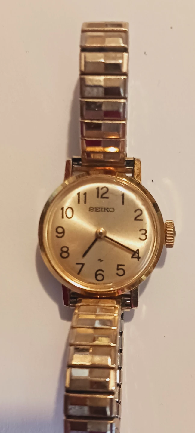 Seiko 7011 Vintage Ladies Watch. As is.