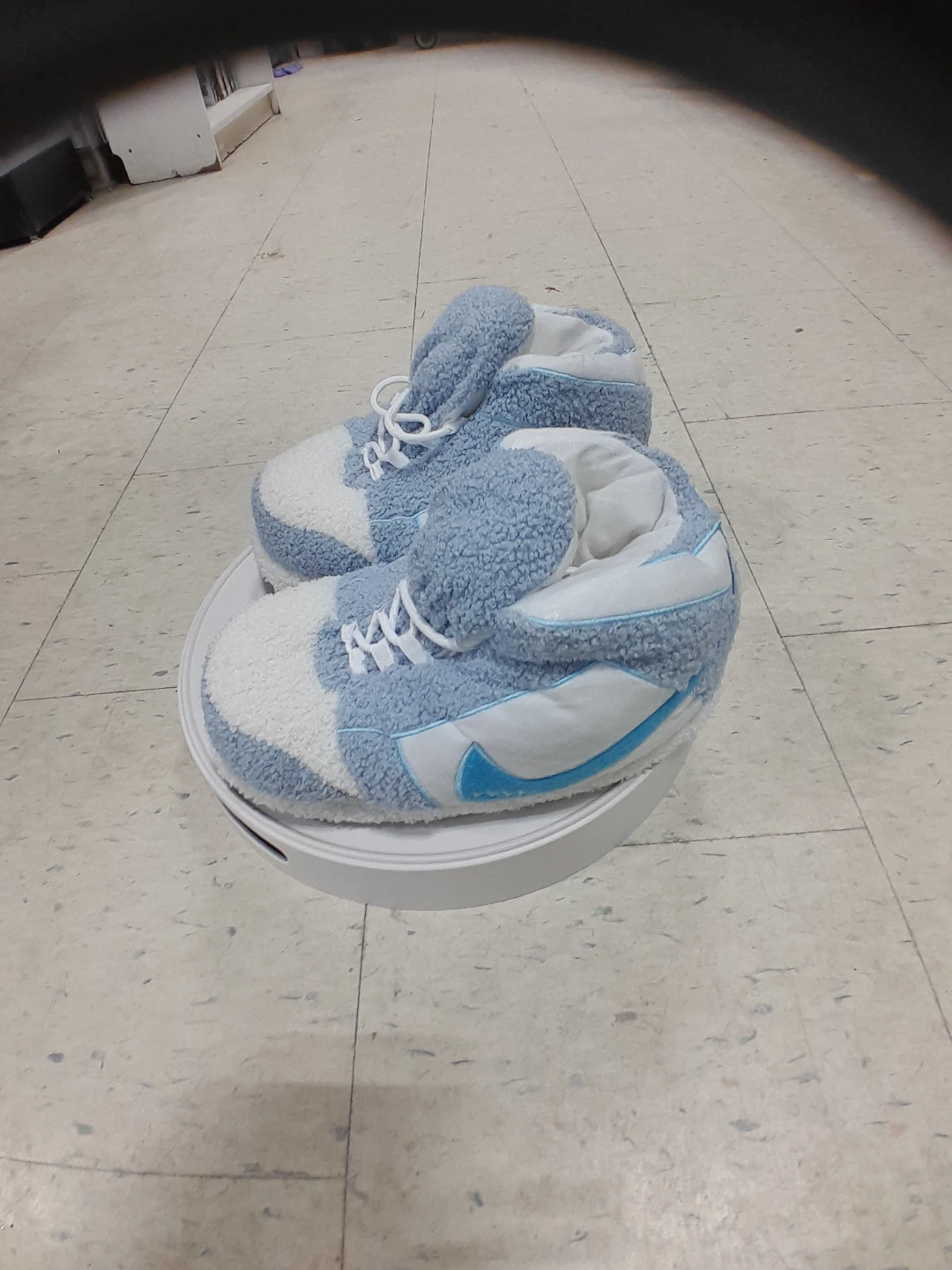 Nike Blue & White Fuzzy Slipper Shoes - photo 3