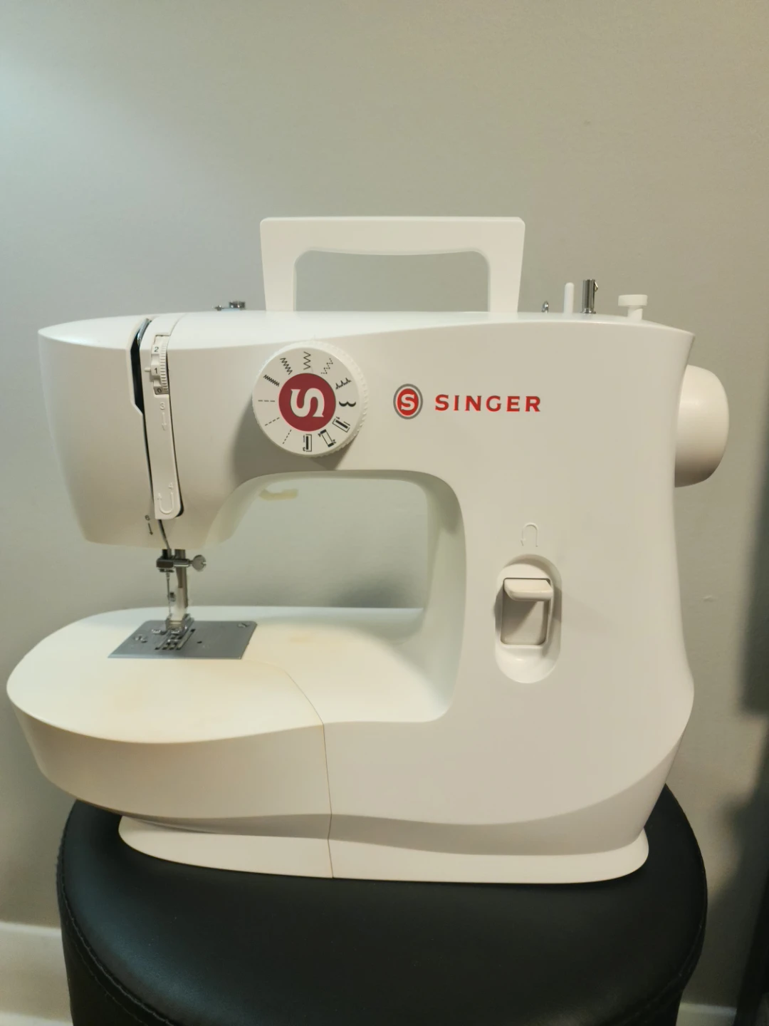 SINGER MX60 Sewing Machine