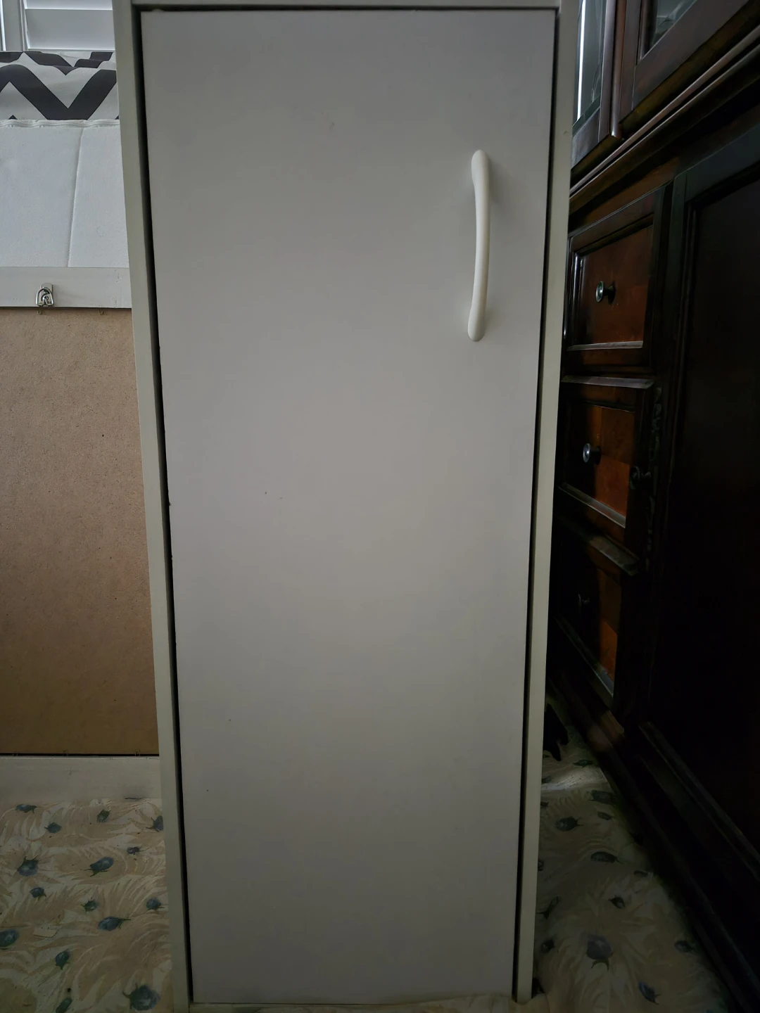 White Cabinet with Shelves - photo 2