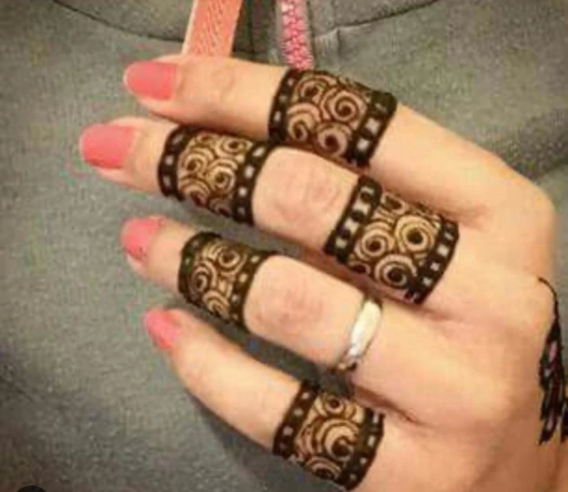 Henna tattoos - photo 5