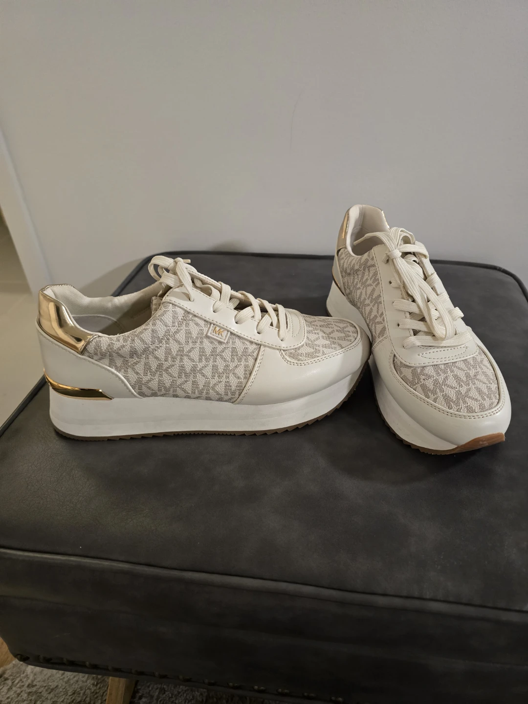Michael Kors Cream & Gold Sneakers - photo 3