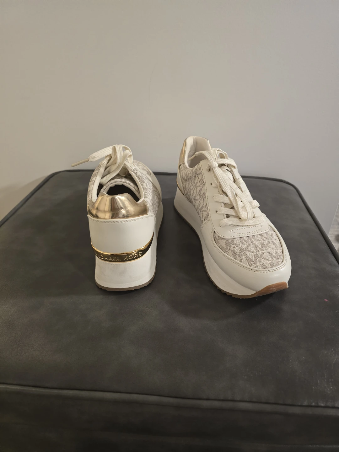 Michael Kors Cream & Gold Sneakers - photo 4