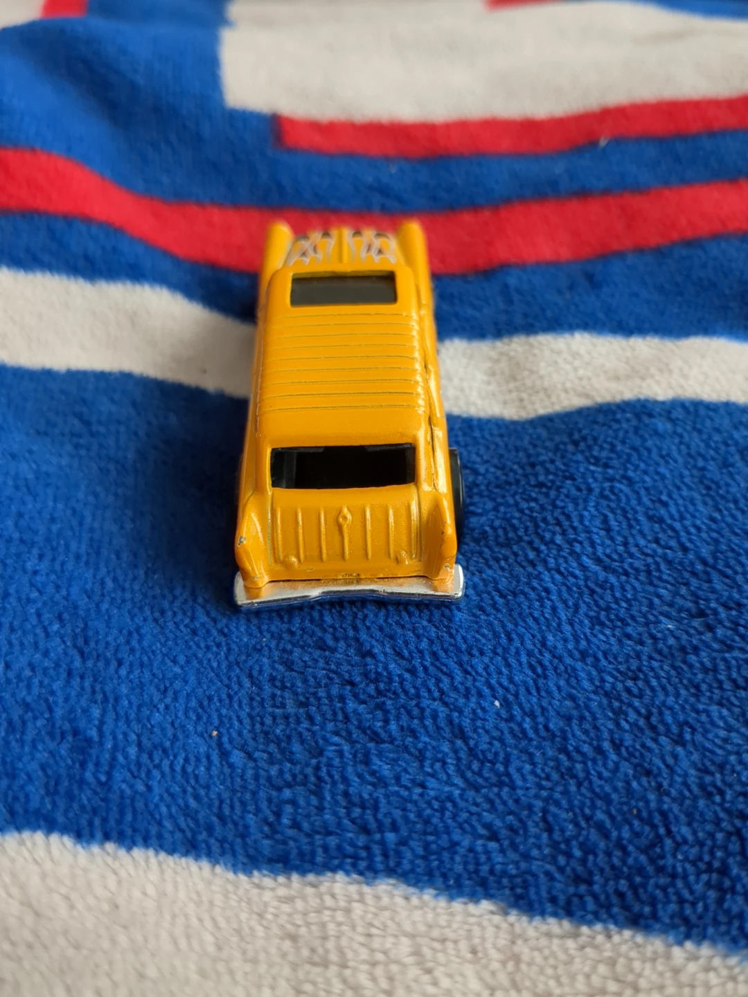 Hot Wheels Chevy Nomad Diecast Car - photo 4